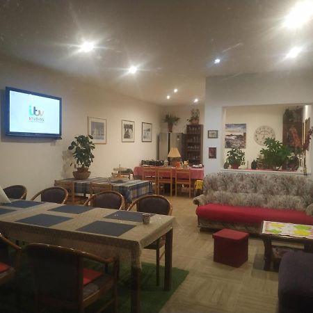 Motel Stone Gardens Доли Экстерьер фото